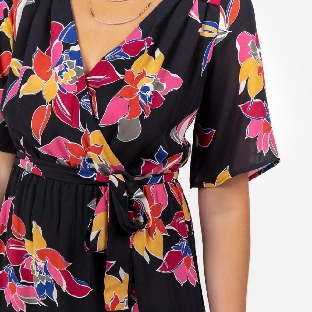 New Women Francesca's Trixxi Multicolor Short Sleeve Summer Wrap Dress Size XXS - Picture 3 of 4